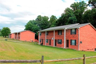 2158--2204 Howard Gap Rd Apartments