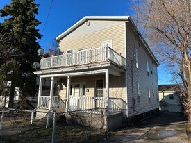 1023-1025 Lafayette Ave NE in Grand Rapids, MI - Building Photo