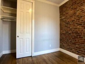 234 Mott St in New York, NY - Foto de edificio - Building Photo