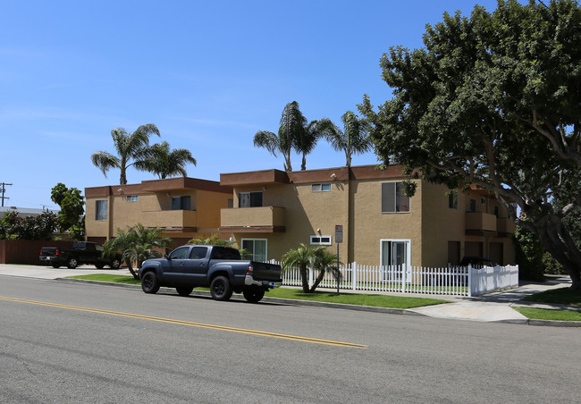 601 S Tremont St in Oceanside, CA - Building Photo - Building Photo