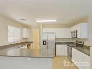 43846 W Magnolia Rd in Maricopa, AZ - Foto de edificio - Building Photo