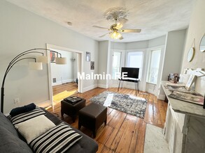 94 Mount Pleasant Ave, Unit #2 in Boston, MA - Building Photo - Building Photo