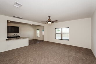 809 Clark Dr in Ferris, TX - Building Photo - Building Photo