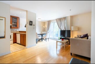 7923 Westover Ch in Cote-St-Luc, QC - Building Photo - Building Photo