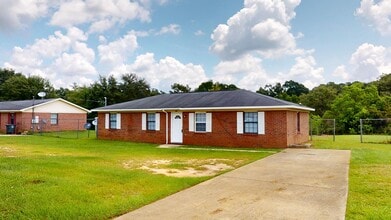 204 Lowery St in Enterprise, AL - Building Photo - Building Photo