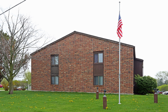 Elkhorn Commons Apartments in Elkhorn, WI - Foto de edificio - Building Photo