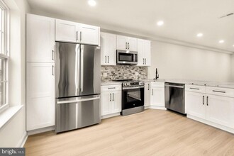 4060 Conshohocken Ave in Philadelphia, PA - Building Photo - Building Photo