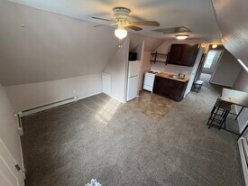 427 Raft Ave, Unit 1 in Holbrook, NY - Building Photo