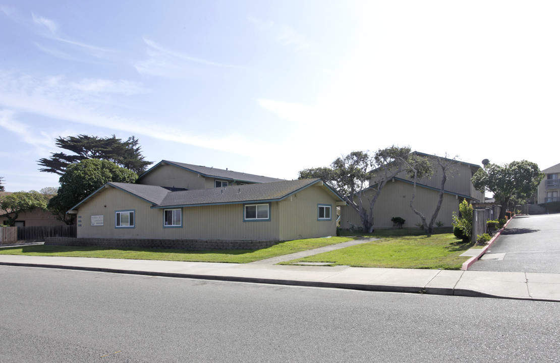 Marina Dune Apartments in Marina, CA - Foto de edificio