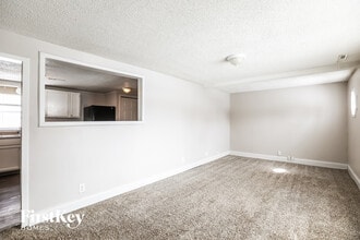 900 Maple Ln in Harrisonville, MO - Building Photo - Building Photo