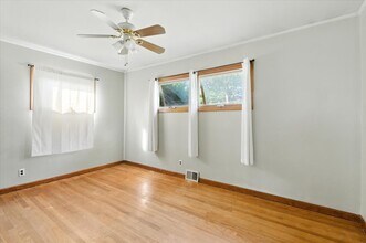 18 Maplewood Dr in South Burlington, VT - Foto de edificio - Building Photo