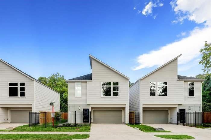 5912 Midgeley St in Houston, TX - Building Photo