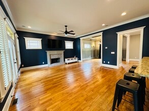 1896 Hosea L Williams Dr NE in Atlanta, GA - Foto de edificio - Building Photo