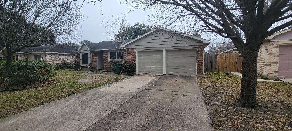 11226 Sandstone St in Houston, TX - Building Photo