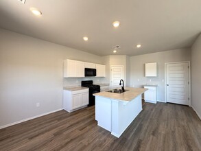 9521 Stallion Dr in Oklahoma City, OK - Building Photo - Building Photo