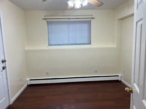 123 Belmont Ave in West Babylon, NY - Building Photo - Building Photo