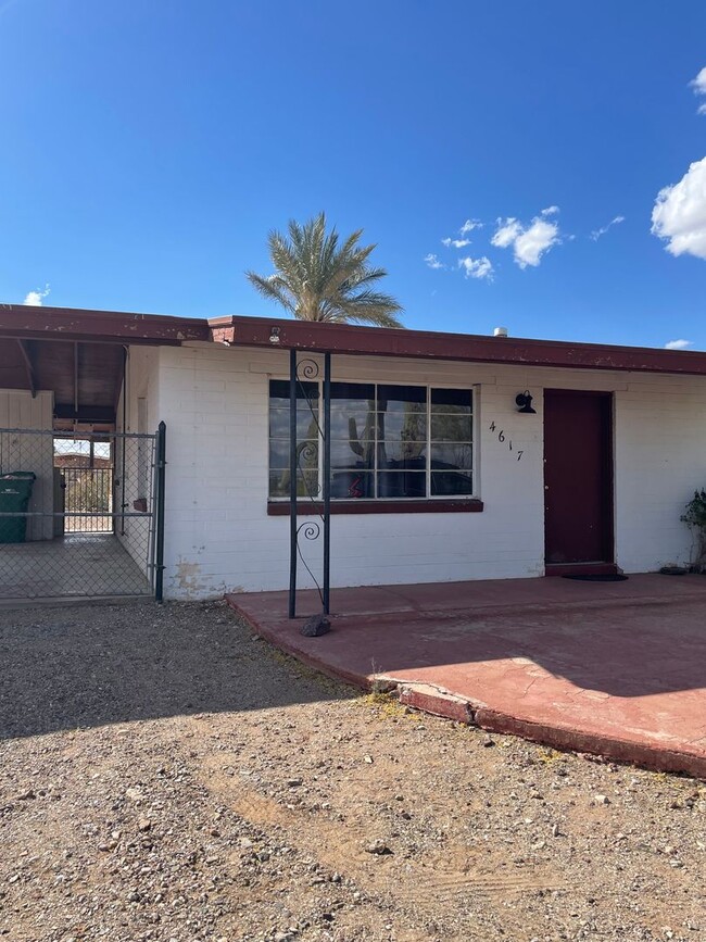 property at 4617 W Lost Horizon Dr