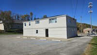 5308 Big Tyler Rd, Unit 2 in Charleston, WV - Foto de edificio - Building Photo