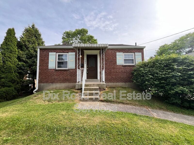 583 Smiley Ave in Cincinnati, OH - Building Photo