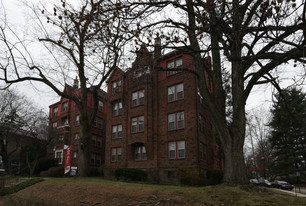 Park Spring Manor Apartments