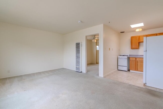 15 Santa Maria Ave in Pacifica, CA - Building Photo - Building Photo