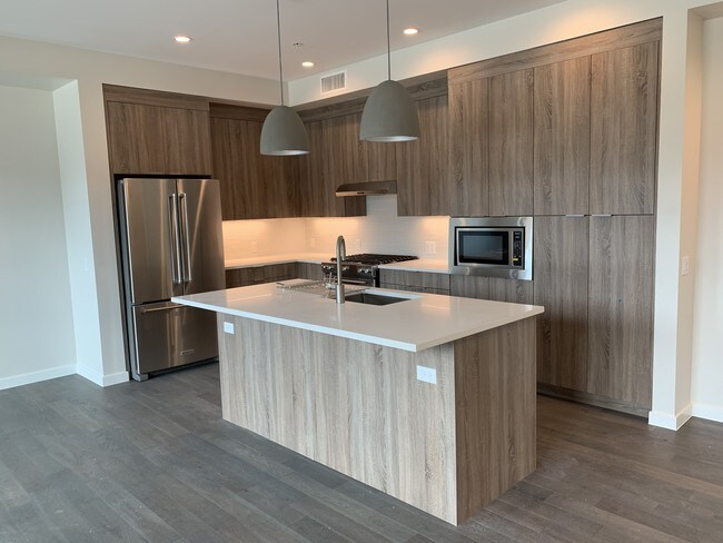 1908 W 33rd Ave-Unit -202 in Denver, CO - Foto de edificio - Building Photo