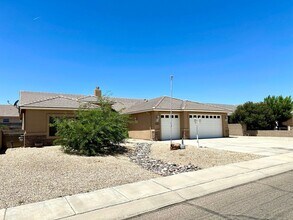 3959 Walleck Ranch Dr in Kingman, AZ - Foto de edificio - Building Photo