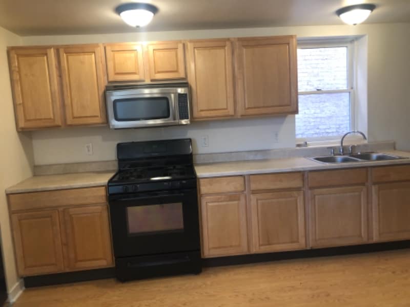 164 Partition St in Saugerties, NY - Building Photo