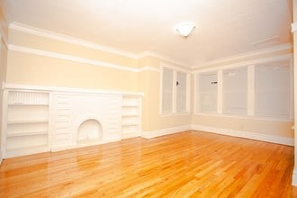 5301 W Jackson Blvd, Unit 2 in Chicago, IL - Building Photo - Building Photo