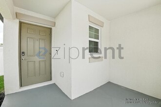10382 Blue Plume Ct in Riverview, FL - Building Photo - Building Photo
