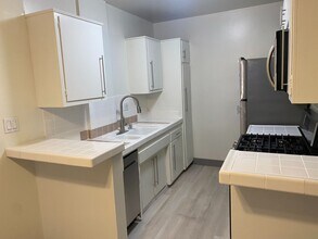 3419 Keystone Av, Unit 31 03 in Los Angeles, CA - Foto de edificio - Building Photo