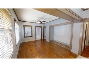 333 W 4th St in Long Beach, CA - Building Photo - Building Photo