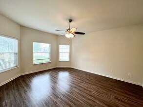 108 Major Lee Ln in Jarrell, TX - Building Photo - Building Photo