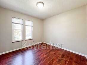 12204 W Kingsgate Rd in Knoxville, TN - Building Photo - Building Photo