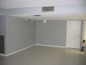 500 Treasure Island Causeway, Unit 504 in Treasure Island, FL - Building Photo - Building Photo