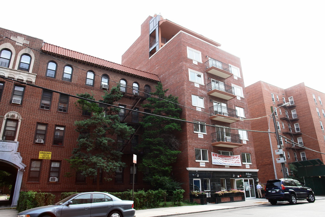 The Gardena in Flushing, NY - Building Photo