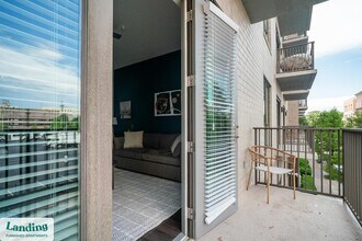1535 Canal St in New Orleans, LA - Foto de edificio - Building Photo