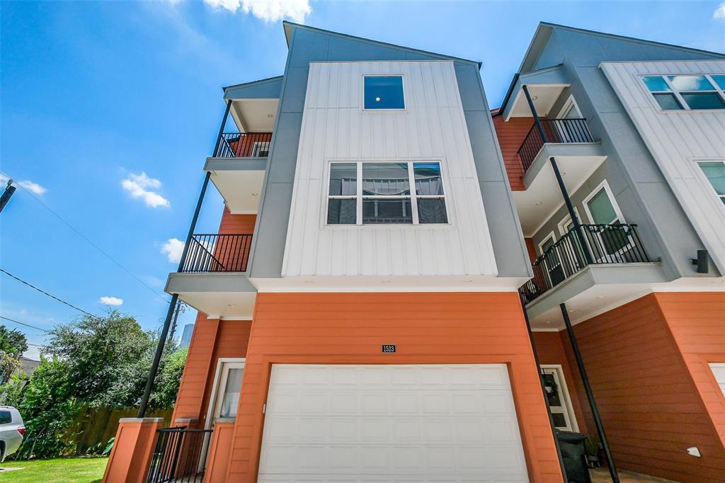 1523 Hickory St in Houston, TX - Building Photo