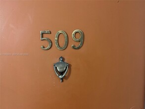 3640 NW 9th St in Miami, FL - Building Photo - Building Photo