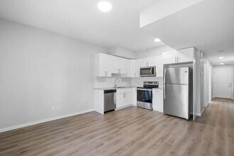 406 Pioneer Rd in Spruce Grove, AB - Building Photo - Building Photo