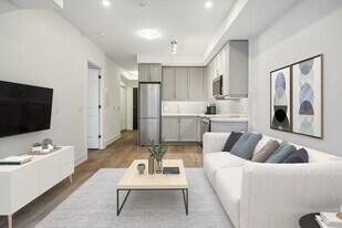 2333 Khalsa Gate in Oakville, ON - Building Photo