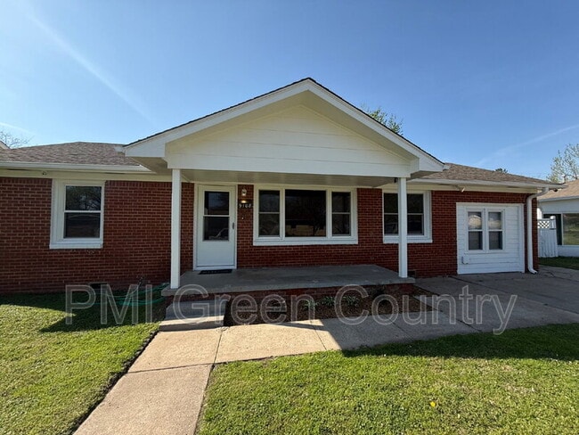 9108 E Marshall St in Tulsa, OK - Building Photo - Building Photo