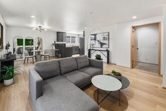 9301 Linden Ave N, Unit C in Seattle, WA - Building Photo - Building Photo