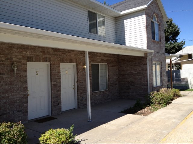 Maple Park Apartments in Layton, UT - Building Photo - Building Photo