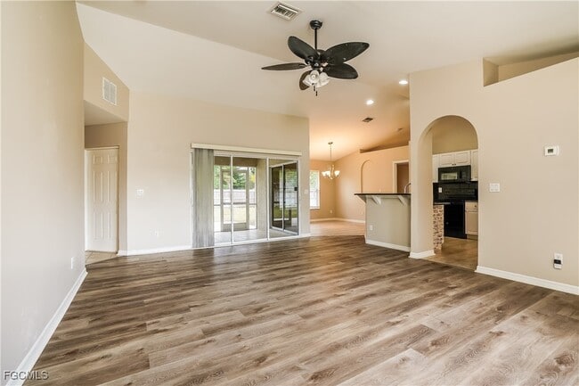 1535 SE 42nd Terrace in Cape Coral, FL - Building Photo - Building Photo