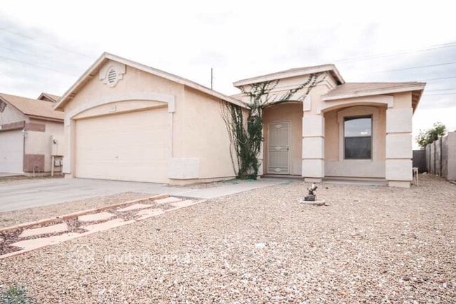 11509 W Wethersfield Rd in El Mirage, AZ - Foto de edificio - Building Photo