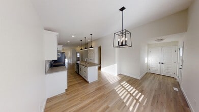 9805-9889 89 St in Grande Prairie, AB - Building Photo - Building Photo