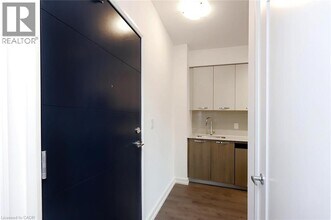 75 James St S in Hamilton, ON - Building Photo - Building Photo