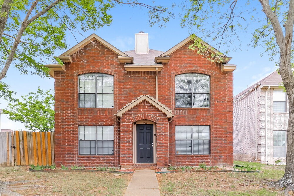 1711 Bluffview Dr in Balch Springs, TX - Building Photo