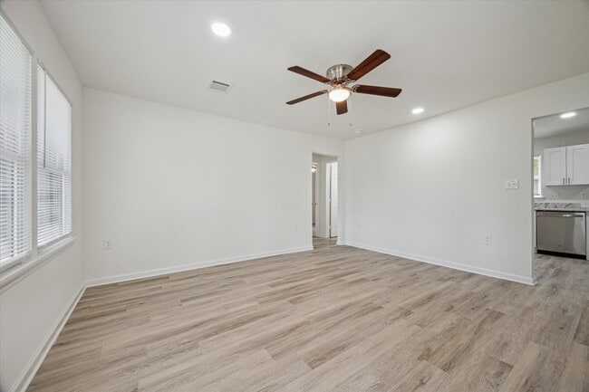 3105 Babin Dr in Texas City, TX - Building Photo - Building Photo